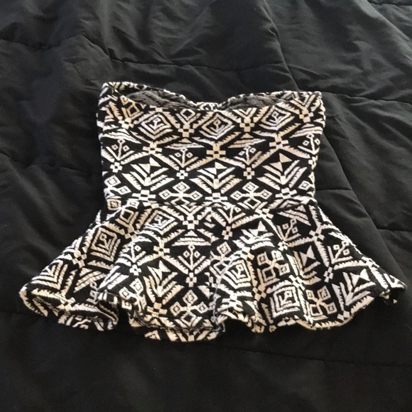 Elegant Peplum Tube Top - Picture 2 of 2